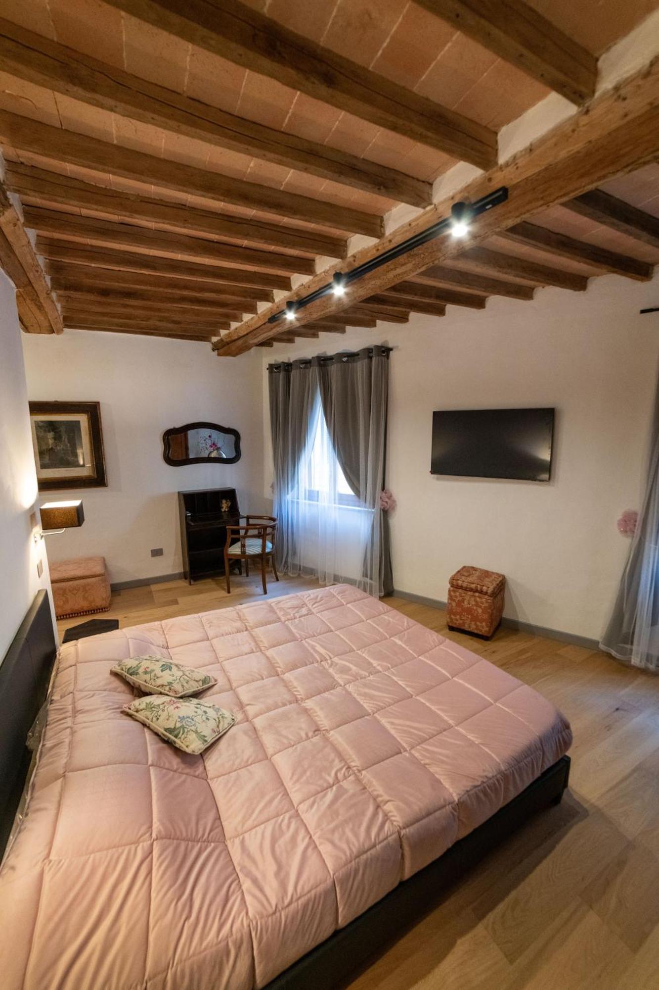 The Rose Suite Siena Exterior photo